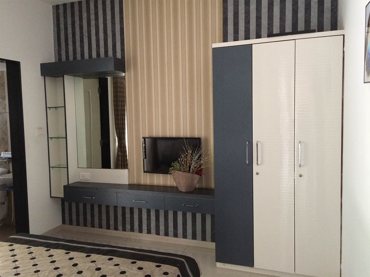 Dish-cabinets-hafele-kitchen